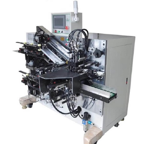 Battery winding machine